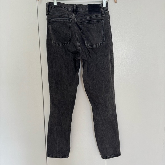 Abercrombie & Fitch High Rise Mom Jean in Black 26 2 Long - Picture 9 of 9
